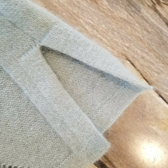 Fuzzy Royal Angora New Zealand Blue Lambswool - Picture 3 of 10